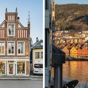 Live In Historic Building - View To Bryggen Apartment Bergen